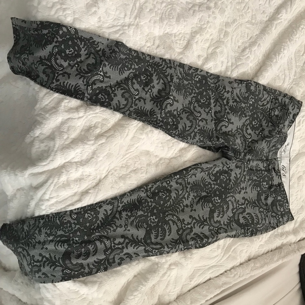 Black Lace jeans ! Size 6